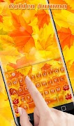 Golden Autumn Keyboard Theme syot layar 3