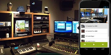 RadioQU Master পোস্টার