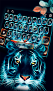 Neon Tiger Blaze Keyboard Theme ポスター
