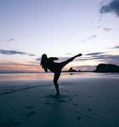 無料で自宅でボックスに入れることを学びましょう。 ポスター