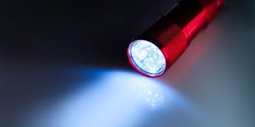 1 Schermata Flashlight 2018 - Brightest LE