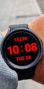 Digital Minimal 02 Watch face gönderen