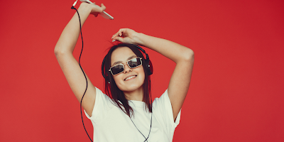 پوستر 89.8 fm
