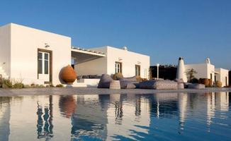 Modern Pool House Design screenshot 3