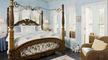 Romantic bedroom. Wallpapers screenshot 2