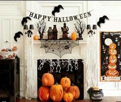 DIY halloween decorating 포스터