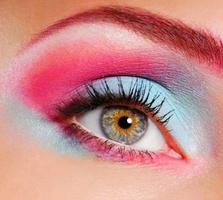 Dark and Soft Pink Eye Shadow Screenshot 1