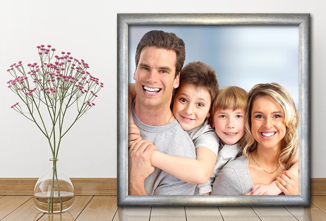 Свободная 1 семья. Рамка семья. Семейная фоторамка. Картина семьи в рамочке. Фоторамки для фотосессии семья.