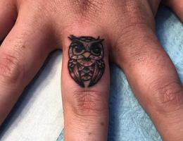 1 Schermata Finger Tattoos Ideas