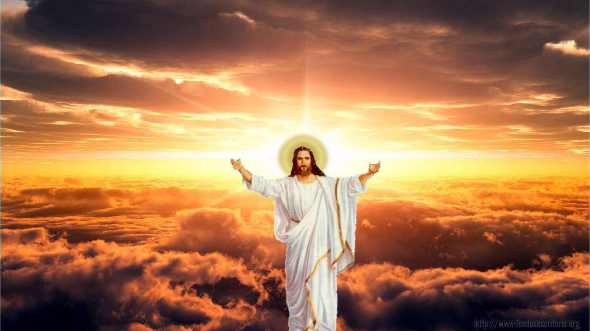 Бог проснулся на рассвете. Джесус Крайст. Иисус Христос. Свет Христа. Небо солнце.