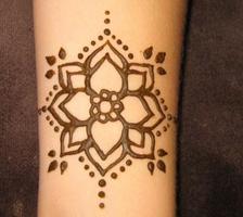 برنامه‌نما Henna DIY Ideas عکس از صفحه