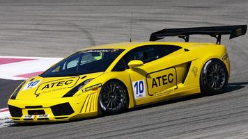 Racing Lamborghini Car Wallpaper Screenshot 1