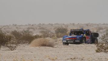 Desert Racing Trucks Wallpaper Screenshot 3