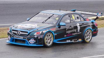 V8 Supercars Racing Wallpaper Screenshot 1