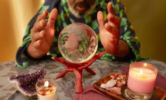 Women Crystal ball fortune teller - clairvoyance скриншот 2