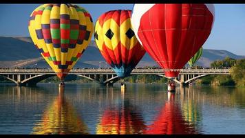 Flying air balloon. Wallpapers ảnh chụp màn hình 1