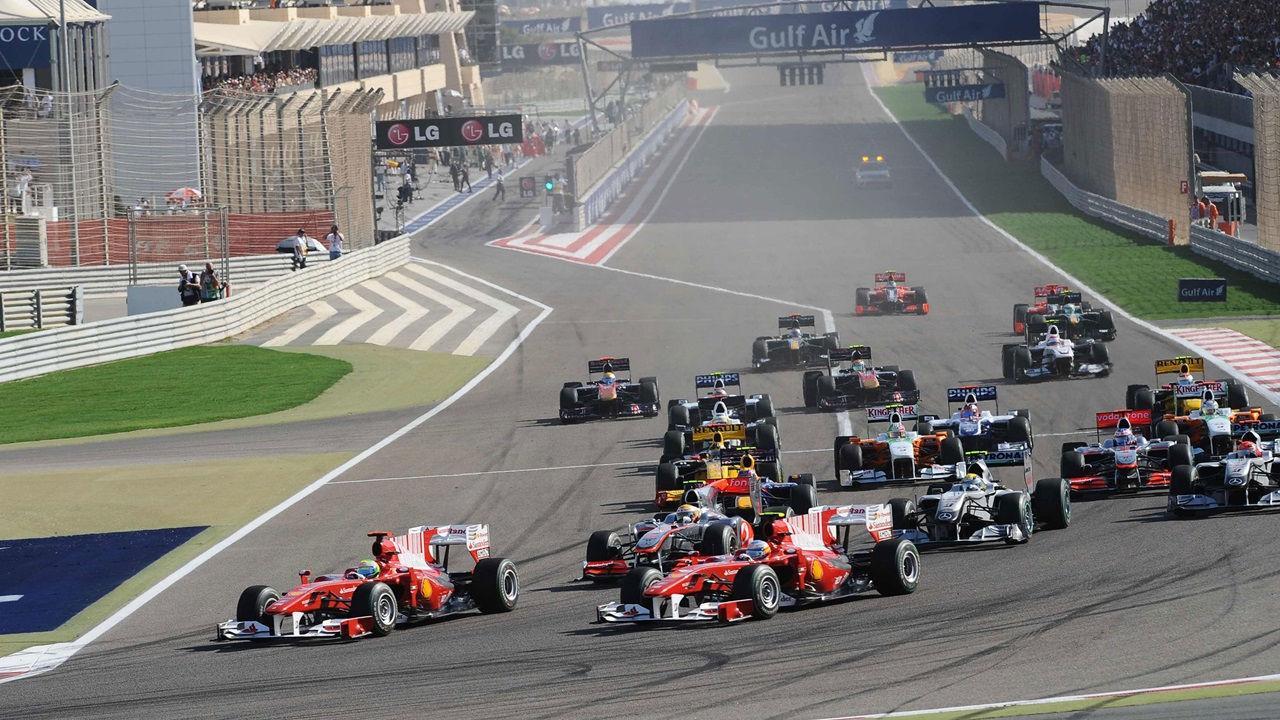 Sport live f1. F1 старт. Формула 1 старт. Формула 1 2010.
