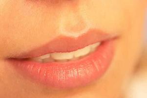 برنامه‌نما Tips Bibir Merah Merona Alami عکس از صفحه