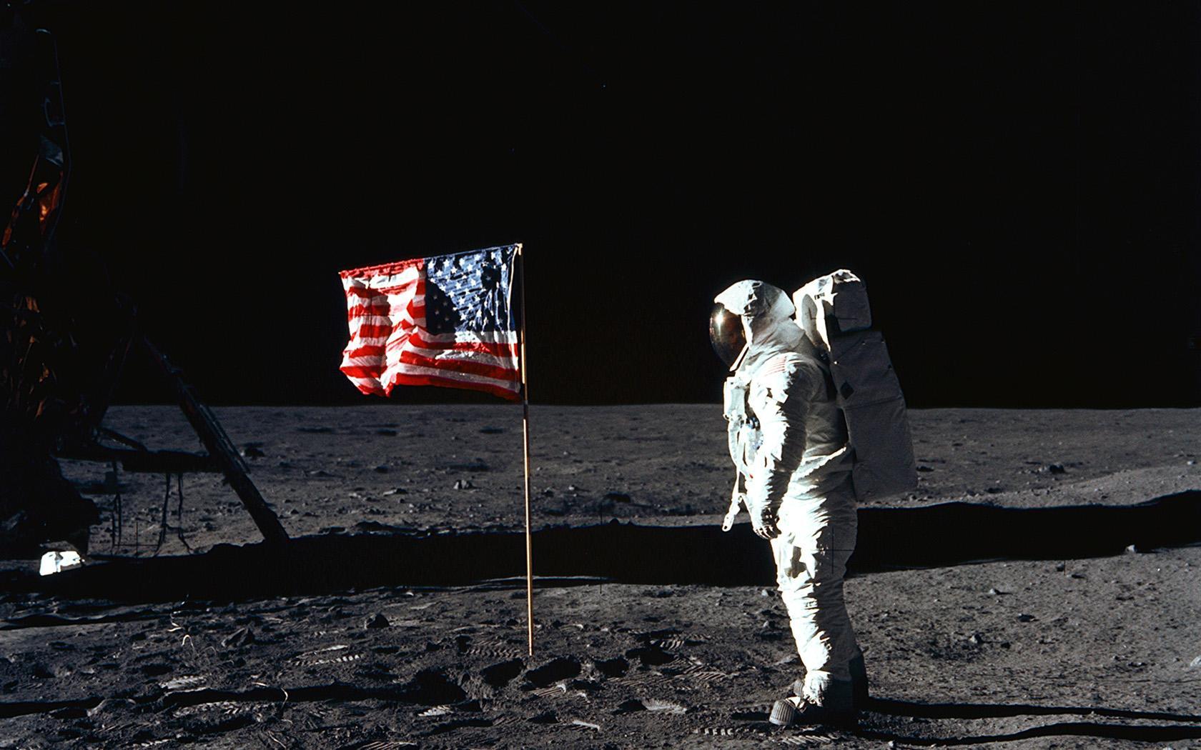 Какой 1 человек был на луне. Аполлон 11 1969.