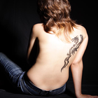 Girl with Tatto Wallpaper Zeichen