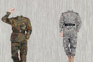 Army Photo Suit 海報