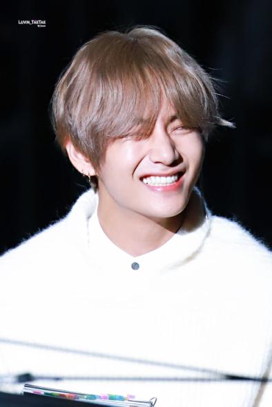Kim Taehyung Cute Smile for Android - APK Download