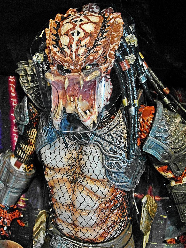 Хищники становятся добычей. NECA Predator 2 City Hunter. NECA Predator City Hunter. NECA 1/4.