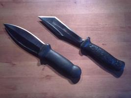 Ножи الملصق