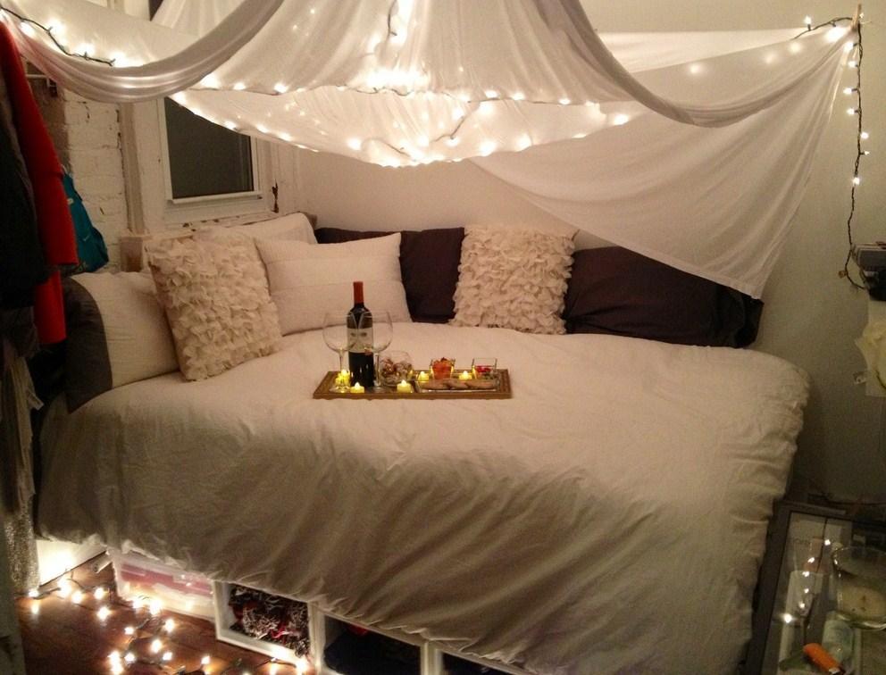 Desain Kamar Tidur Romantis Sederhana 