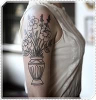 3 Schermata Girly Plant Tattoo Idea for Women