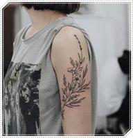 Girly Plant Tattoo Idea for Women الملصق