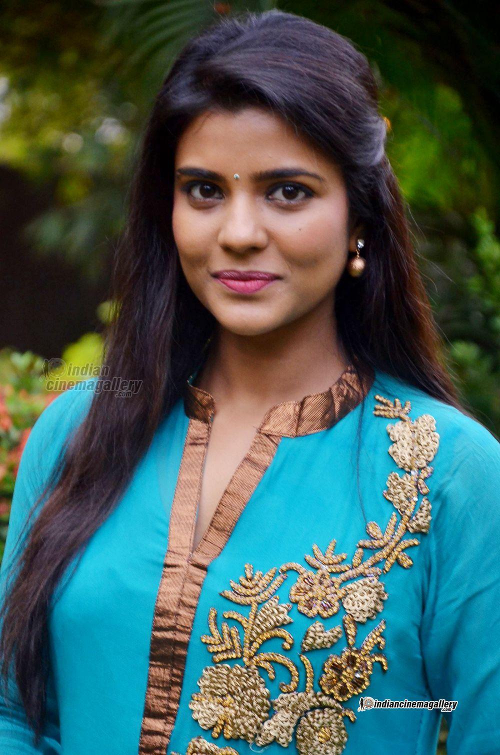 Aishwarya Rajesh Wallpapers for Android APK Download Aishwarya Rajesh Wallpapers for Android APK Download