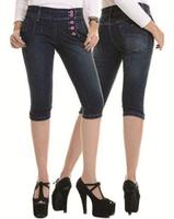 Pantalons courts en jeans pour femme Affiche