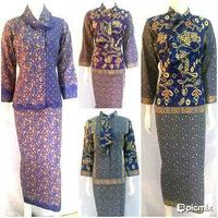 Desain bajubatik kantor wanita Poster