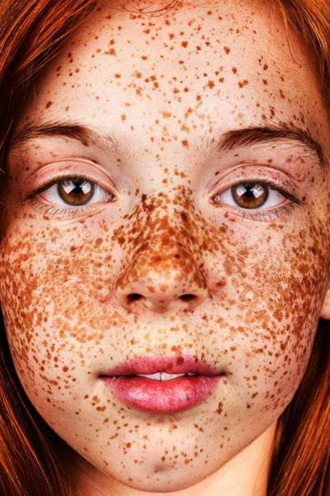 Spy domina messy freckles