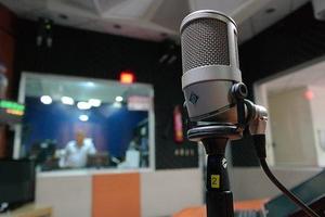 برنامه‌نما FM Free Online Newstalk عکس از صفحه