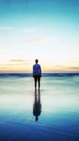 Alone Wallpaper HD تصوير الشاشة 1