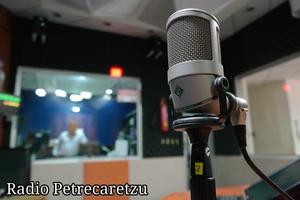 Radio Petrecaretzu Poster