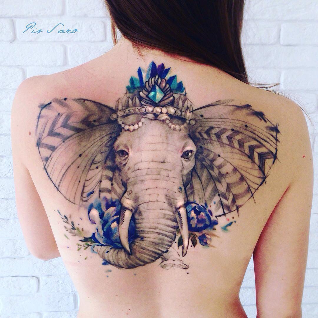 Тату слоник. Татуировка на спине у девушки. Самые красивые Татуировки на спине. Тату на спине женские. Татуировка слон.