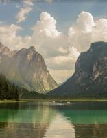 Beautiful Mountain Wallpaper 截图 1