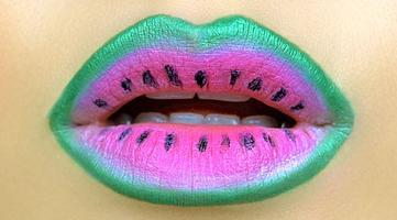 Best Lips Makeup Tutorials 스크린샷 3