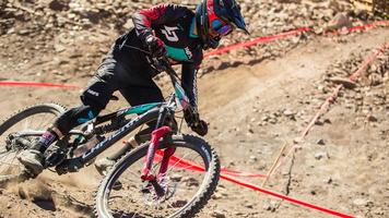 Bike Mayhem Mountain Racing Wallpaper 截圖 1