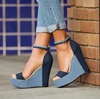 Wedge Shoes Affiche
