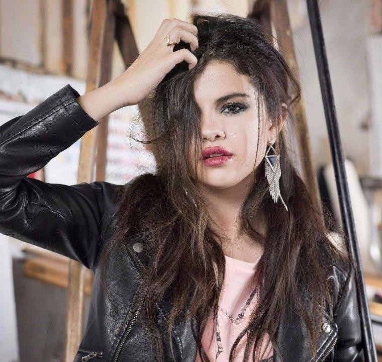 Selena Gomez Pictures Wallpapers