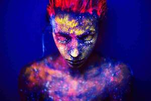 Glow In The Dark Body Painting capture d'écran 1