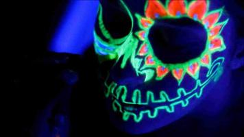 Glow In The Dark Body Painting capture d'écran 3