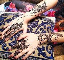 Khafif Mehndi Designs Cartaz