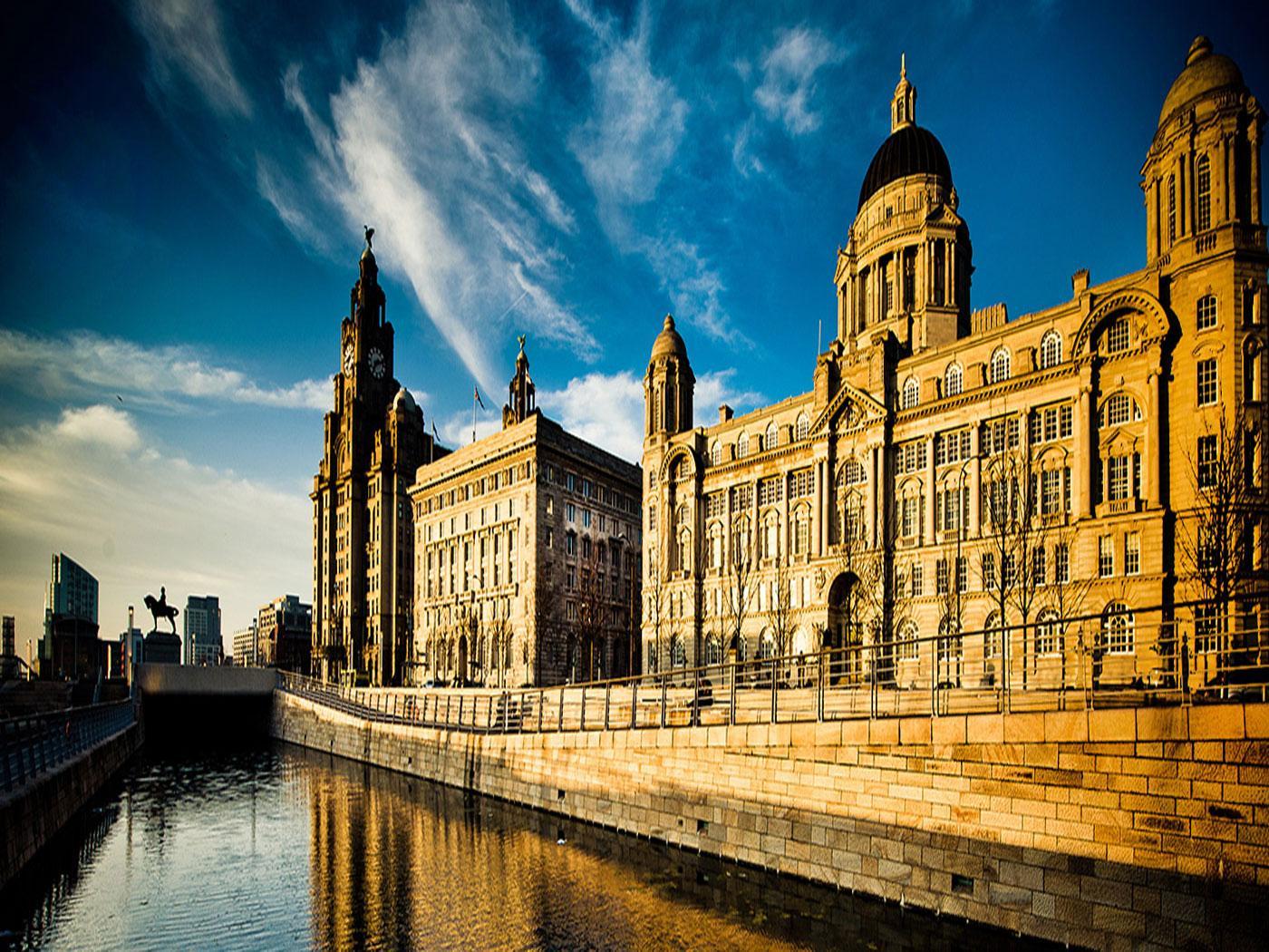 Liverpool city. Лондон Ливерпуль город. Ливерпуль Англия достопримечательности. Ливерпуль Британия. Ливерпуль город в Англии достопримечательности.