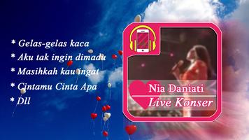 Nia Daniati Live Konser Album الملصق