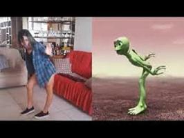 Dance give me your little green Martian thing اسکرین شاٹ 2